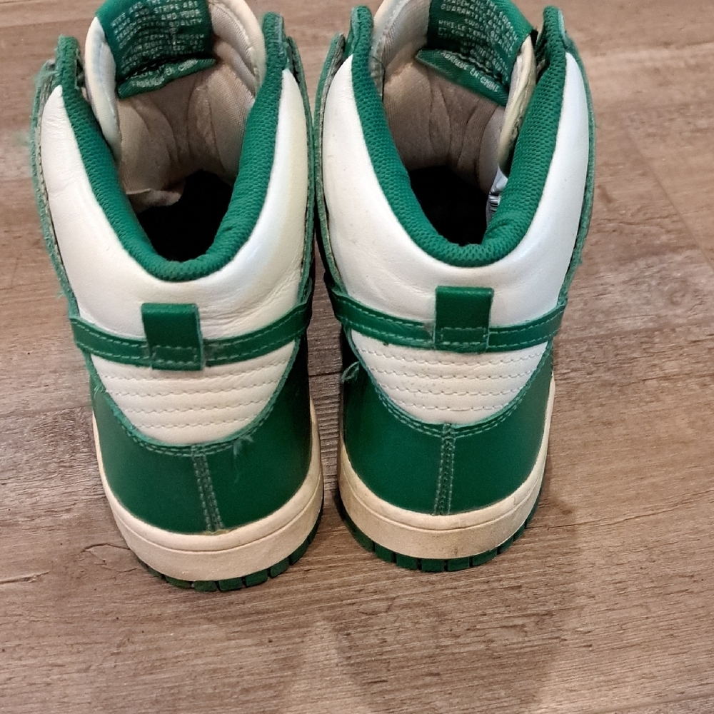 SOLD Nike Dunk High Lucky Green 318850-131. 2008 - Picture 5 of 8
